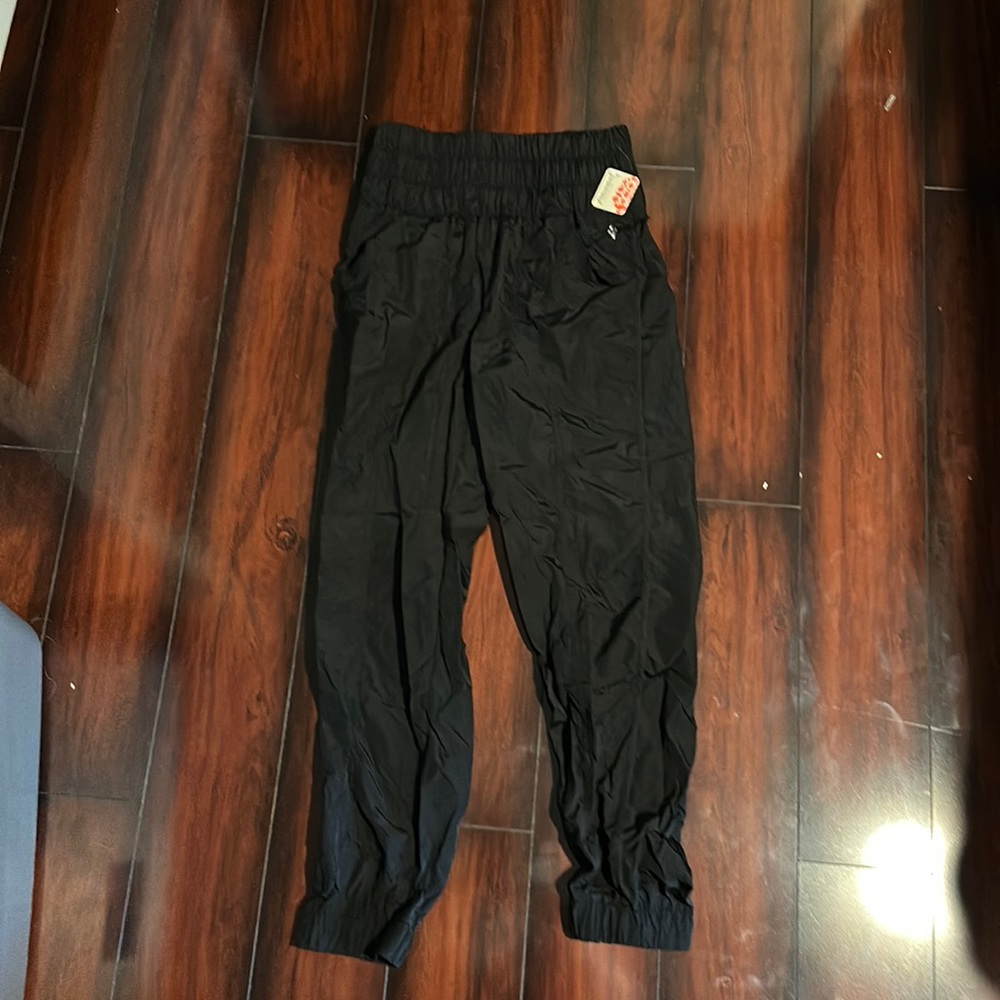Free People Movement NEW WITH TAGS NWT Women’s Black High Rise Parachute Pant XS